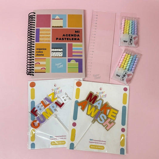 Paquete 22: 1 Agenda + 1 Raspa + 2 Caketoppers + Velas